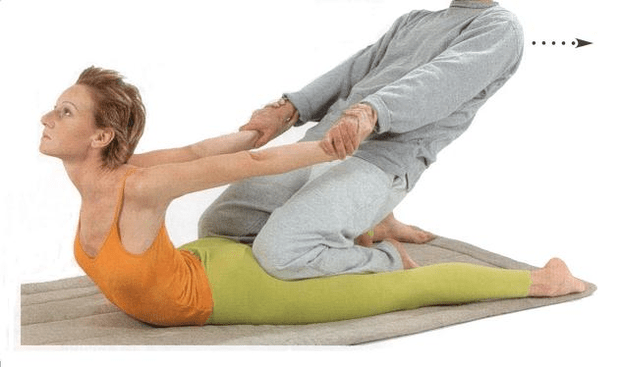 Eng Fra gëtt Behandlung fir thoracic Osteochondrosis